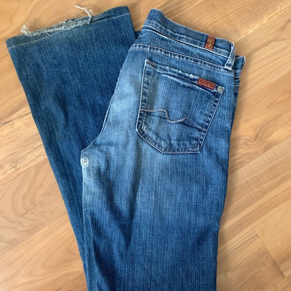 Y2K Light-Wash Flared Jeans: 7 For All Mankind - Picture 9 of 16